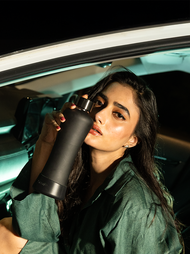 Glasafe SYP Borosilicate Glass Bottle with Sillicone Base 550ml (Noir)